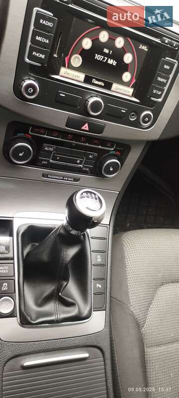 Седан Volkswagen Passat 2011 в Виноградове