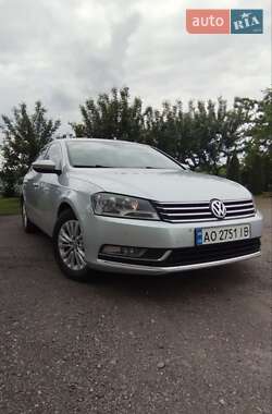 Седан Volkswagen Passat 2011 в Виноградові
