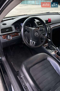 Седан Volkswagen Passat 2012 в 