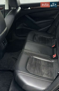 Седан Volkswagen Passat 2012 в 