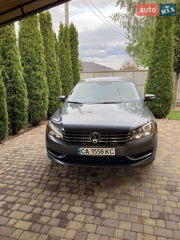 Седан Volkswagen Passat 2012 в Черкасах