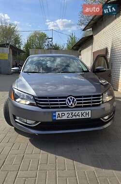 Седан Volkswagen Passat 2015 в Тернополі