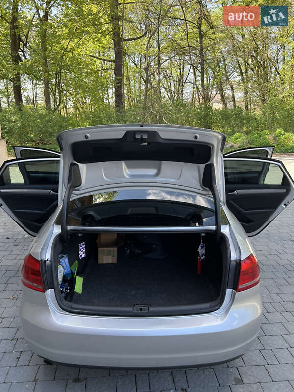 Седан Volkswagen Passat 2015 в Ходореві фото 33 Седан Volkswagen Passat 2015 в Ходореві