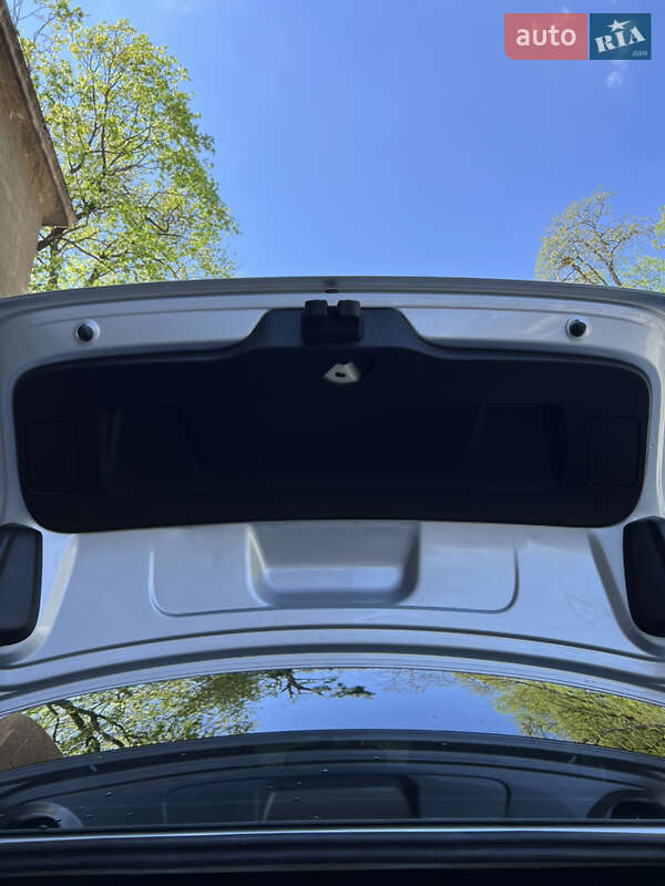 Седан Volkswagen Passat 2015 в Ходореві фото 38 Седан Volkswagen Passat 2015 в Ходореві