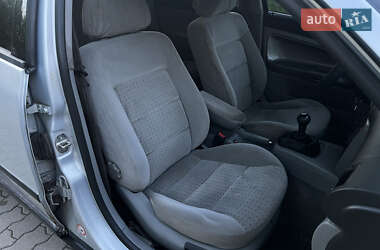Седан Volkswagen Passat 1999 в 
