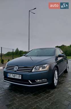 Седан Volkswagen Passat 2013 в Жовтих Водах