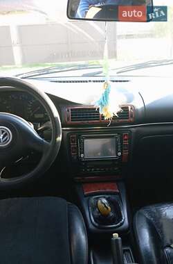 Седан Volkswagen Passat 1997 в 