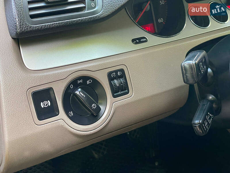 Универсал Volkswagen Passat 2007 в Киеве