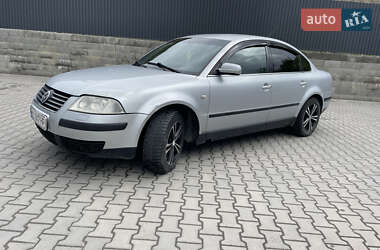 Седан Volkswagen Passat 2001 в 