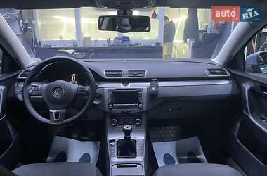 Седан Volkswagen Passat 2011 в 