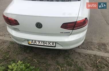 Седан Volkswagen Passat 2015 в 