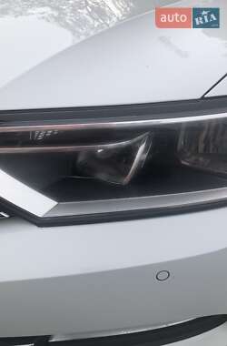 Седан Volkswagen Passat 2015 в 