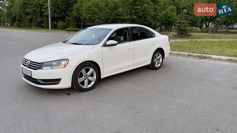 Седан Volkswagen Passat 2011 в Киеве