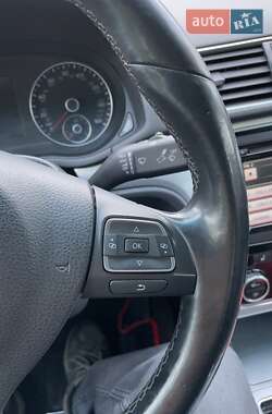 Седан Volkswagen Passat 2011 в 
