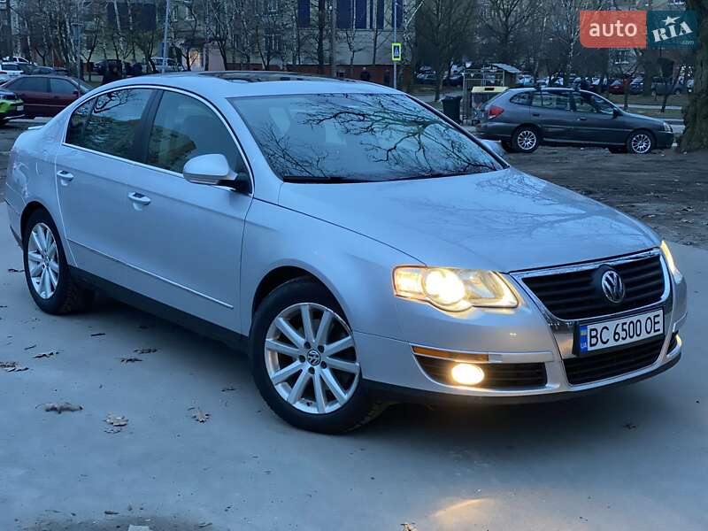 Седан Volkswagen Passat 2010 в Львове