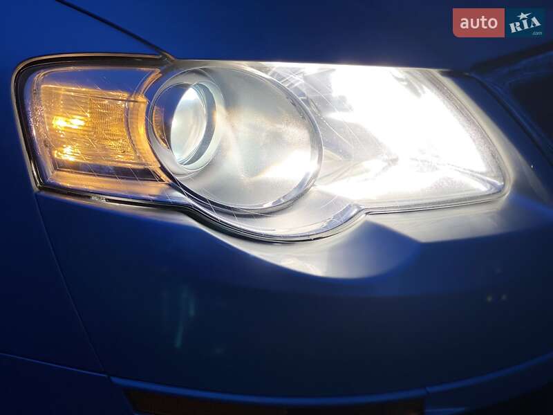 Седан Volkswagen Passat 2010 в Львове