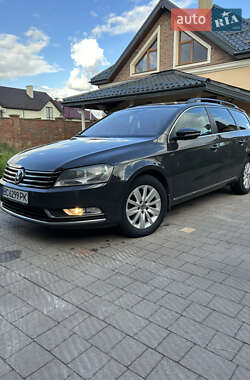 Универсал Volkswagen Passat 2013 в Львове