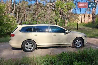Универсал Volkswagen Passat 2016 в 