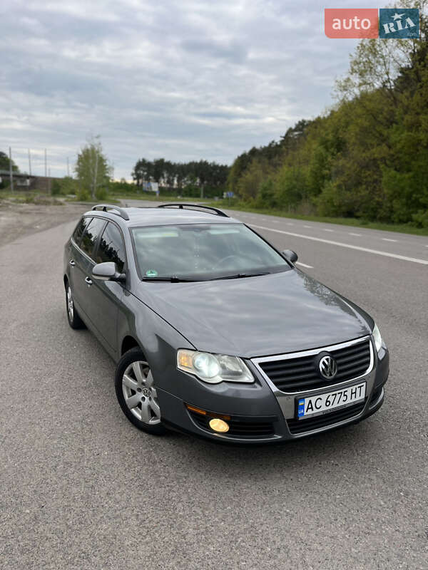 Универсал Volkswagen Passat 2008 в Луцке