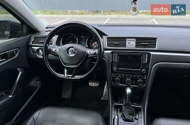 Седан Volkswagen Passat 2017 в 