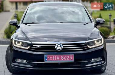 Седан Volkswagen Passat 2015 в 