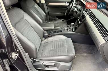 Седан Volkswagen Passat 2015 в 