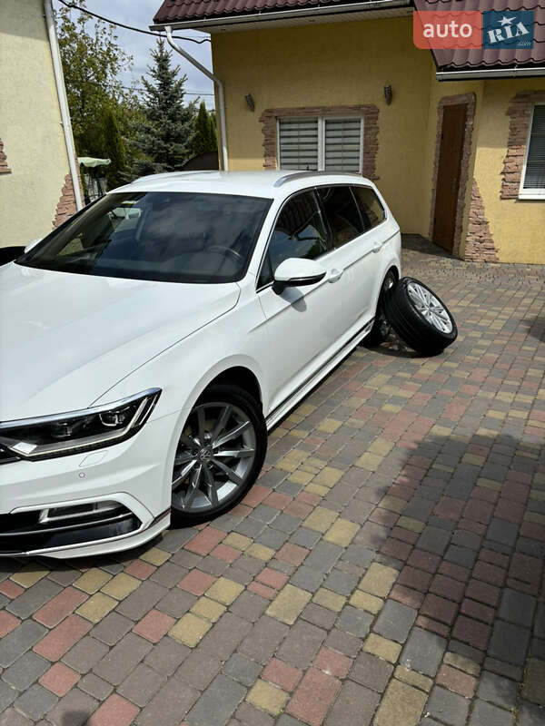 Универсал Volkswagen Passat 2018 в Ровно