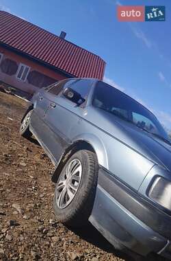 Седан Volkswagen Passat 1988 в 