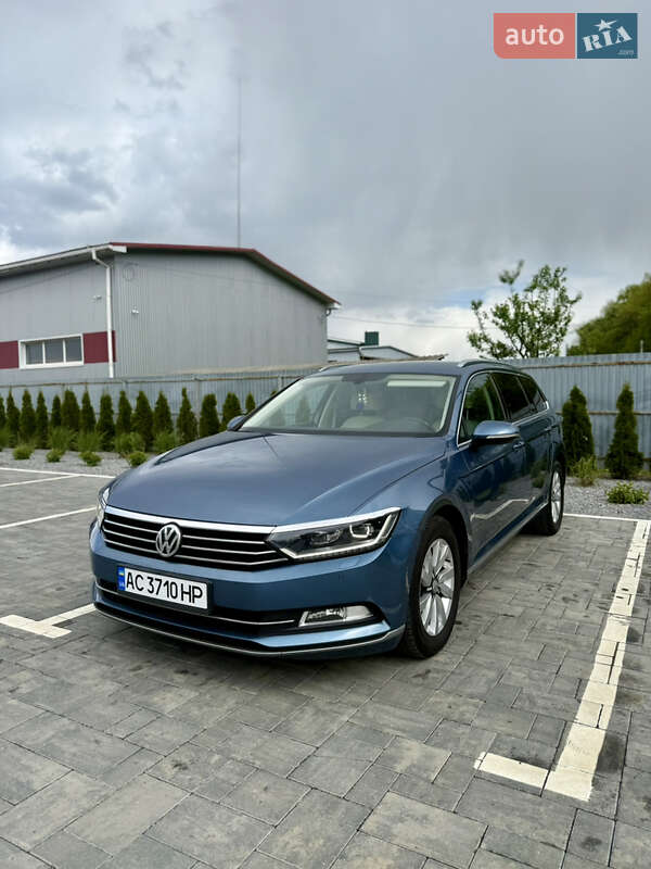 Універсал Volkswagen Passat 2015 в Луцьку