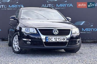 Універсал Volkswagen Passat 2010 в Самборі