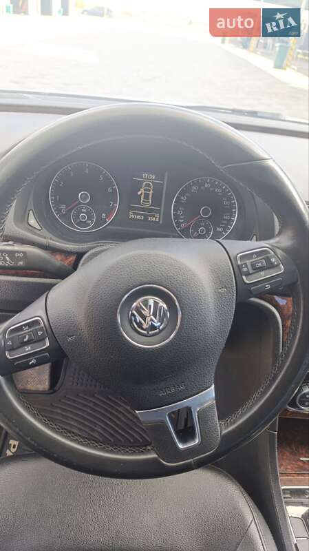 Седан Volkswagen Passat 2012 в Полтаві
