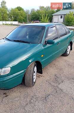 Седан Volkswagen Passat 1996 в Бершади