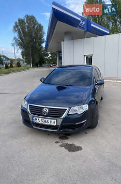 Седан Volkswagen Passat 2008 в Кропивницком
