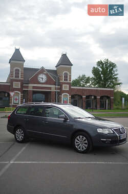 Универсал Volkswagen Passat 2010 в Киеве