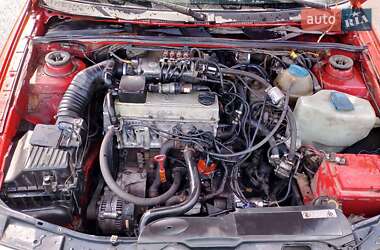 Седан Volkswagen Passat 1994 в 