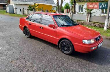 Седан Volkswagen Passat 1994 в Белой Церкви