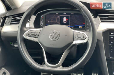Універсал Volkswagen Passat 2021 в 