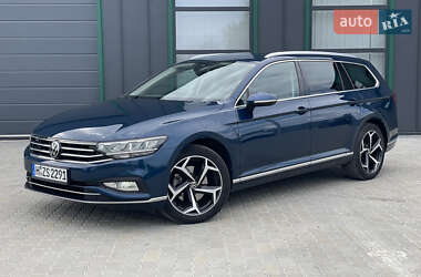 Універсал Volkswagen Passat 2021 в 
