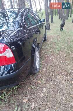 Седан Volkswagen Passat 2001 в 