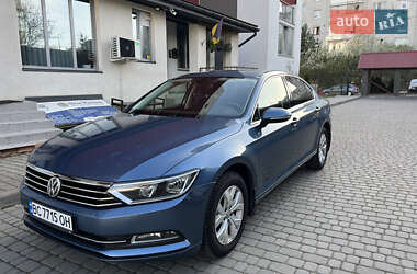 Седан Volkswagen Passat 2015 в Львові