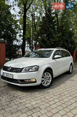 Универсал Volkswagen Passat 2012 в Львове