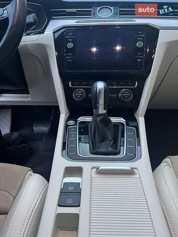 Универсал Volkswagen Passat 2018 в Бердичеве