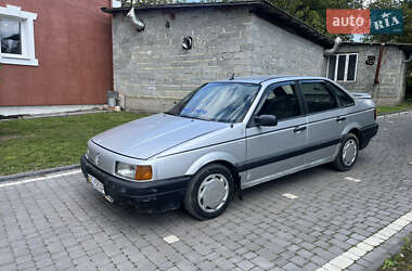 Седан Volkswagen Passat 1989 в 