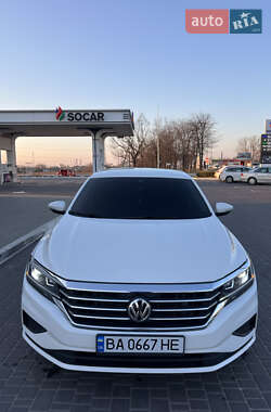 Седан Volkswagen Passat 2020 в 