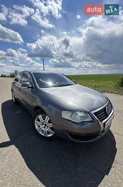 Седан Volkswagen Passat 2005 в Новій Одесі