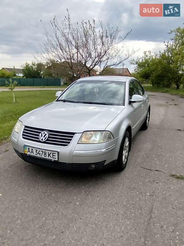 Седан Volkswagen Passat 2005 в Пирятине
