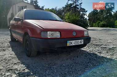 Седан Volkswagen Passat 1989 в Кременці