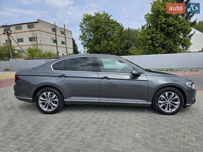 Седан Volkswagen Passat 2016 в Ковелі