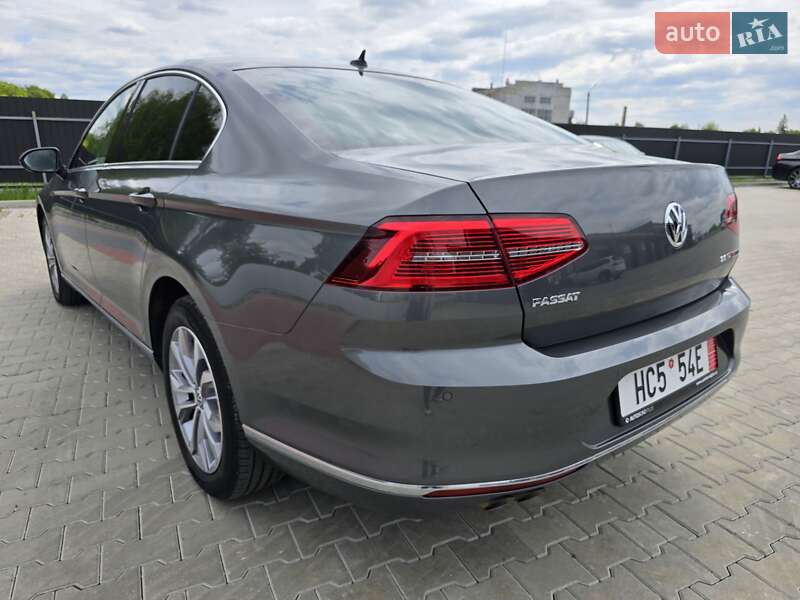 Седан Volkswagen Passat 2016 в Ковелі
