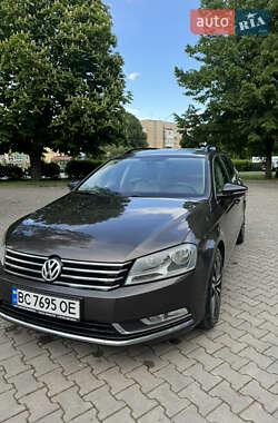 Универсал Volkswagen Passat 2012 в 